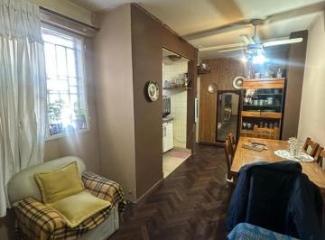 Departamento · 31m² · 2 Ambientes · San Juan N° 729 2° un Dormitorio