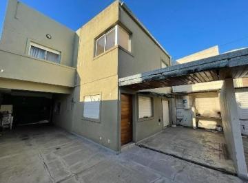 PH · 80m² · 3 Ambientes · PH en Venta - Berisso