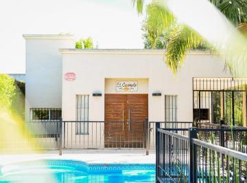Quinta vacacional · 67m² · 2 Ambientes · Hermosa Casa Quinta en Venta en Baradero