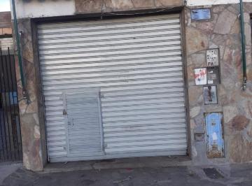 Local comercial · 15m² · Buen Local Comercial Sobre Av 1, Villa Elvira