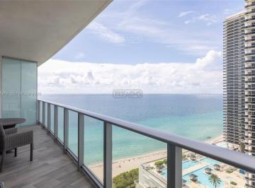 Departamento · 75m² · 2 Ambientes · 1 Cochera · Departamento en Venta en Hollywood, Miami, Florida