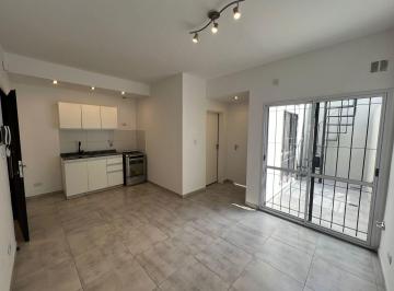 Departamento · 30m² · 2 Ambientes · Alquiler Depto Dos Ambientes Caseros Patio y Terraza
