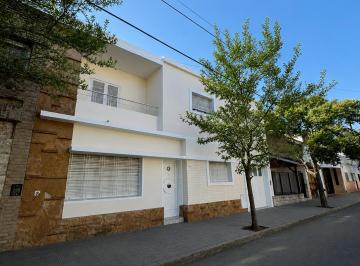 Casa de 5 ambientes, Córdoba · B° Juniors - Dorrego 1623 - 3 Dorm. 3baños