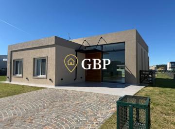 Casa · 138m² · 4 Ambientes · 3 Cocheras · Casa en Venta en Canning Barrio San Felipe