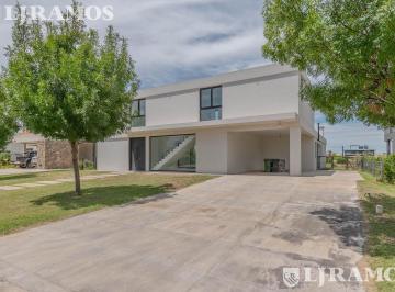 Casa · 290m² · 6 Ambientes · 1 Cochera · Casa a Estrenar a Laguna Muelles Puertos / Escobar