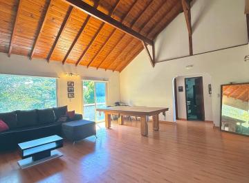 Casa · 260m² · 4 Ambientes · 2 Cocheras · Casa - Parque Luro