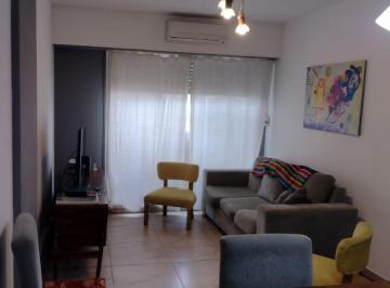Departamento de 3 ambientes, San Telmo · Se Vende un Hermoso Departamento de 3 Ambientes con Balcón - San Telmo