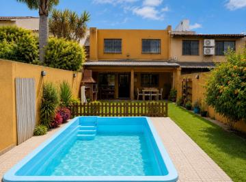 PH · 98m² · 3 Ambientes · 1 Cochera · Casa Tipo PH con Parque, Pileta y Playroom