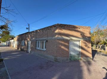 Casa · 198m² · 5 Ambientes · 1 Cochera · Casa en Guaymallén