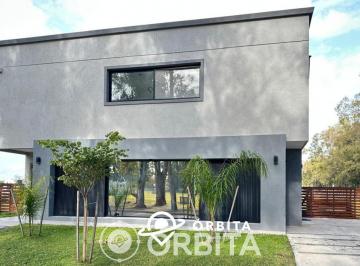 Casa · 167m² · 4 Ambientes · 4 Cocheras · Casa en Venta en Barrio Santa Sofia, Pilar del Este