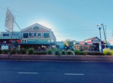 Local comercial · 1650m² · 4 Ambientes · 7 Cocheras · Local en Temperley Oeste