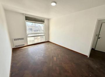 Departamento · 60m² · 2 Dormitorios · Departamento 2 Dorm Reciclado Rioja 1400