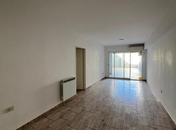 Departamento · 81m² · 4 Ambientes · 2 Cocheras · Departamento 4 Amb, Patio y Dos Cocheras en Almagro