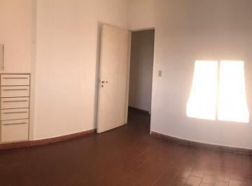 Departamento · 69ha · 3 Ambientes · Bº Alto Alberdi. 27 de Abril N 1900. Piso Alto. Luminoso. 2 Dorm