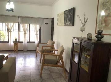 Casa · 150m² · 4 Ambientes · 4 Cocheras · Casa - Benavidez