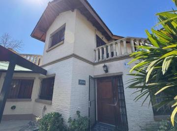Casa · 174m² · 5 Ambientes · 2 Cocheras · Venta Muy Linda Casa en Bella Vista