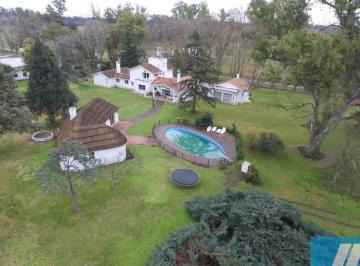 Casa · 555m² · 6 Ambientes · 2 Cocheras · Venta Casa B° La Asuncion, Lujan