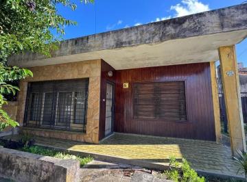 Casa · 120m² · 3 Ambientes · 2 Cocheras · Venta Casa en Bella Vista