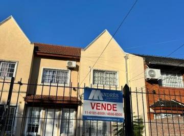 Casa · 97m² · 3 Ambientes · Venta Muy Lindo Triplex en Bella Vista