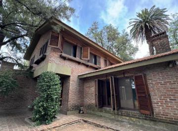 Casa · 253m² · 6 Ambientes · 3 Cocheras · Venta Casa en Bella Vista