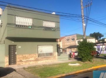 Casa · 102m² · 4 Ambientes · 3 Cocheras · Venta Casa Bella Vista
