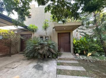 Casa · 265m² · 6 Ambientes · 2 Cocheras · Casa en Barrio Las Veletas, Bella Vista