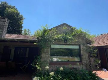 Casa · 180m² · 6 Ambientes · 2 Cocheras · Casa en Una Planta en B°cdo Praderas de San Ignacio