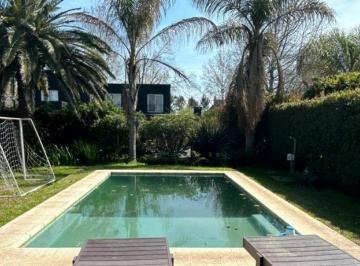 Casa · 220m² · 5 Ambientes · 4 Cocheras · Venta Casa. San Andres, Villanueva. Av Italia Al 5200