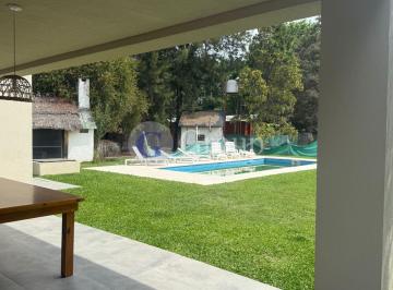 Casa · 185m² · 4 Ambientes · 2 Cocheras · Casa en Venta en Parque Exaltación, Exaltación de La Cruz