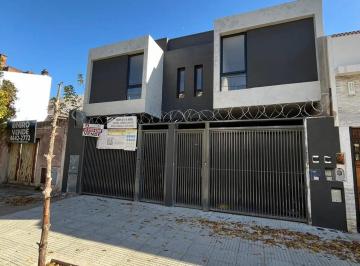 Departamento de 4 ambientes, Mataderos · Mataderos. Zequeira 6800. Duplex 4 Amb. Al Frente con Cochera, Patio y Parrilla