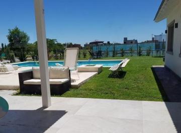 Casa · 250m² · 5 Ambientes · 2 Cocheras · Casa en Alquiler 6 Amb C/pileta – Cruz del Sur, Canning