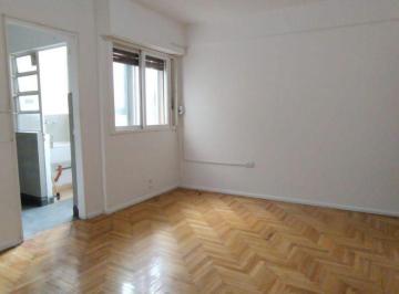 Departamento de 2 ambientes, Villa Pueyrredón · Departamento 2 Amb Coc Sep - Reciclado - Franco Al 2500