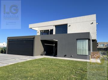 Casa · 450m² · 5 Ambientes · 6 Cocheras · Casa en Venta en Puerto Nizuc