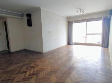 Departamento · 110m² · 5 Ambientes · Depto 4 Amb + Dep con Blacón Al Frente. Exc Ubicación!