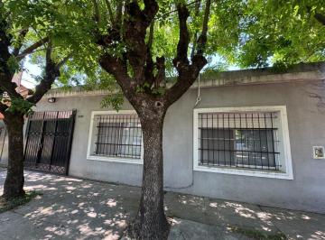 Casa · 90m² · 3 Ambientes · 2 Cocheras · Casa en Bella Vista