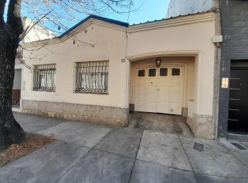 Casa · 128m² · 4 Ambientes · 1 Cochera · Casa en Venta Lote Propio 9 X 42 Toma Menor Valor