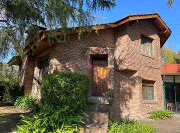 Casa · 180m² · 5 Ambientes · Casa en Venta en Mapuche Country Club, Pilar, G. B. a. Zona Norte