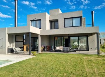 Casa · 734m² · 5 Ambientes · 2 Cocheras · Venta – Casa en Barrio Privado El Naudir | Escobar