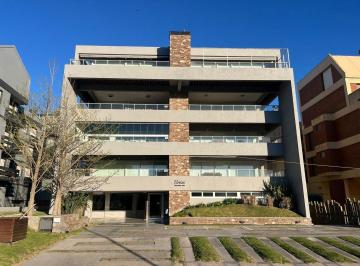 Departamento · 80m² · 3 Ambientes · 1 Cochera · Departamento en Venta en Pinamar, Costa Atlántica, Buenos Aires