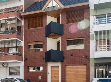 Casa · 252m² · 5 Ambientes · 3 Cocheras · Casa de Categoria 5 Ambientes en Barracas Venta