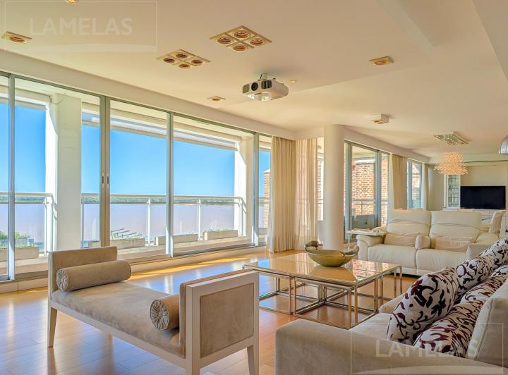 Departamento · 241m² · 6 Ambientes · 4 Cocheras