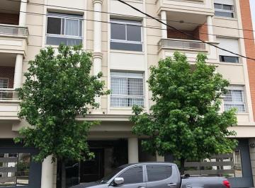Departamento · 95m² · 4 Ambientes · 1 Cochera · Venta de Semipiso 4 Ambientes con Balcon y Cochera Fija
