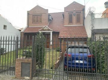 Casa · 180m² · 4 Ambientes · 2 Cocheras · Casa - Haedo Norte