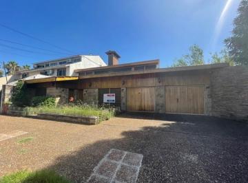 Casa · 282m² · 5 Ambientes · 2 Cocheras · Casa - Ramos Mejia Sur