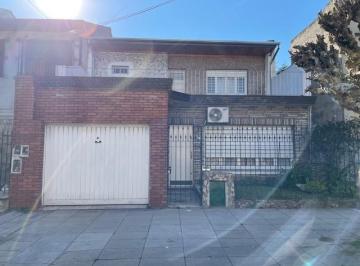 Casa · 190m² · 4 Ambientes · 2 Cocheras · Casa - Ramos Mejia Sur