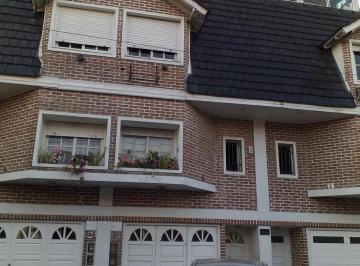 Casa · 90m² · 3 Ambientes · 1 Cochera · Casa - Ramos Mejia Sur