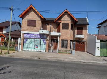 Casa · 260m² · 4 Ambientes · 8 Cocheras · Casa - Ramos Mejia Sur
