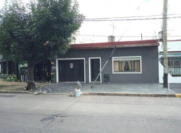 Casa · 138m² · 3 Ambientes · 3 Cocheras · Casa - Ramos Mejia Sur