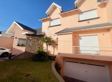 Casa · 476m² · 5 Ambientes · 5 Cocheras · Venta de Casa 5 Ambientes de Categoría en Ramos Mejía