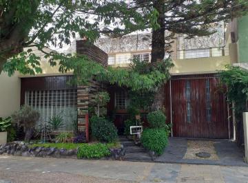 Casa · 216m² · 5 Ambientes · 1 Cochera · Casa - Ramos Mejia Sur